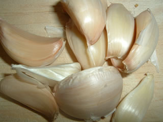 garlic-pieces.jpg